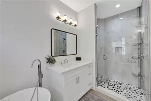 20001 Seadale Ct, Estero, FL 33928 - Photo 15