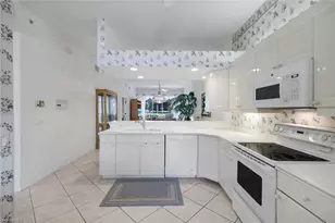 2036 Cascades Dr, Naples, FL 34112 - Photo 11