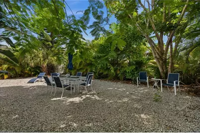 105 W Hilo St, Naples, FL 34113 - Photo 21