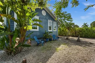 105 W Hilo St, Naples, FL 34113 - Photo 23