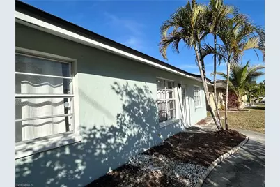 1428 SE 20th Ave, Cape Coral, FL 33990 - Photo 3