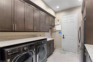 3999 Bering Ct, Naples, FL 34119 - Photo 21