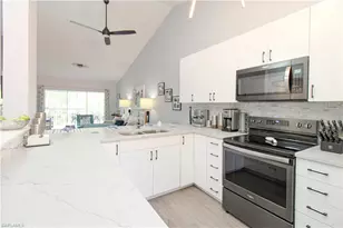 225 Robin Hood Cir, Naples, FL 34104 - Photo 13