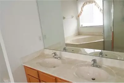 17533 Laurel Grove Ct, Fort Myers, FL 33967 - Photo 7