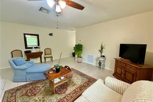 1066 Highlands Dr, Naples, FL 34103 - Photo 7
