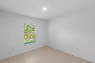 1407 NW 10th Ave, Cape Coral, FL 33993 - Photo 3