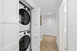 365 5th Ave S, Naples, FL 34102 - Photo 23