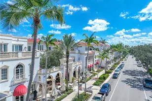 365 5th Ave S, Naples, FL 34102 - Photo 1