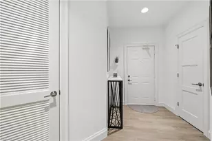 365 5th Ave S, Naples, FL 34102 - Photo 3