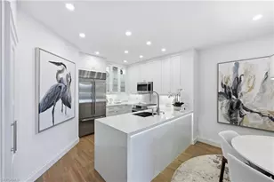 365 5th Ave S, Naples, FL 34102 - Photo 9