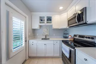 209 8th Ave S, Naples, FL 34102 - Photo 9
