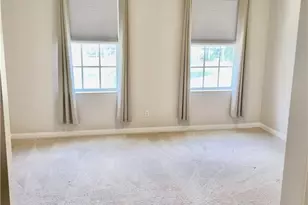 5669 Cove Cir, Naples, FL 34119 - Photo 11