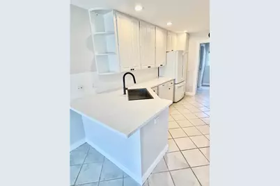 5669 Cove Cir, Naples, FL 34119 - Photo 7