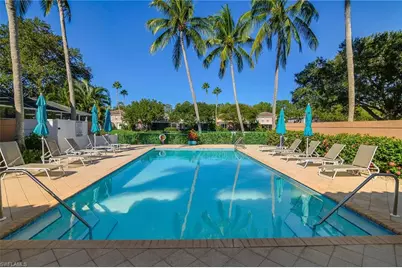 5669 Cove Cir, Naples, FL 34119 - Photo 23