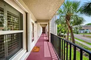 9103 Vanderbilt Dr, Naples, FL 34108 - Photo 23