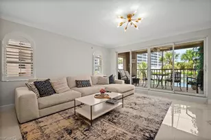9103 Vanderbilt Dr, Naples, FL 34108 - Photo 3