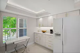 9103 Vanderbilt Dr, Naples, FL 34108 - Photo 11