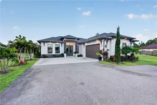 2885 41st Ave NE, Naples, FL 34120 - Photo 5