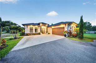 2885 41st Ave NE, Naples, FL 34120 - Photo 1