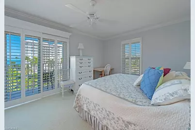 2800 Gulf Shore Blvd N #406, Naples, FL 34103 - Photo 13
