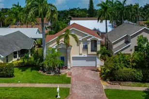 3570 Kent Dr, Naples, FL 34112 - Photo 29