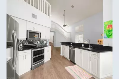 3570 Kent Dr, Naples, FL 34112 - Photo 9