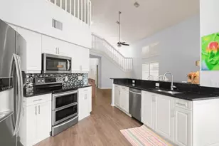 3570 Kent Dr, Naples, FL 34112 - Photo 9