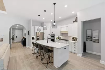 2738 Aviamar Cir, Naples, FL 34114 - Photo 9