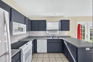 18335 Heather Rd, Fort Myers, FL 33967 - Photo 7