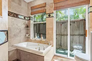 1680 Avion Pl, Naples, FL 34104 - Photo 21