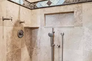 1680 Avion Pl, Naples, FL 34104 - Photo 23