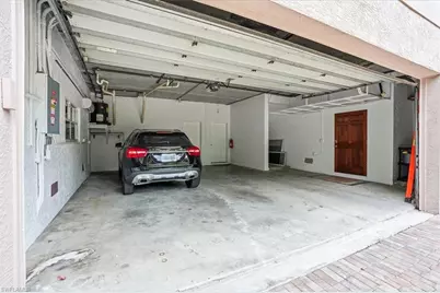1680 Avion Pl, Naples, FL 34104 - Photo 43