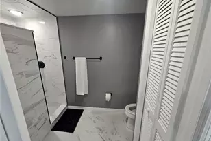 7360 Glenmoor Ln, Naples, FL 34104 - Photo 5
