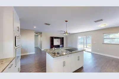 27514 Playa Del Rey Ln, Bonita Springs, FL 34135 - Photo 7