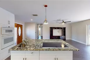 27514 Playa Del Rey Ln, Bonita Springs, FL 34135 - Photo 13