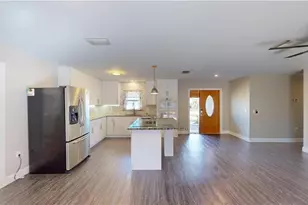 27514 Playa Del Rey Ln, Bonita Springs, FL 34135 - Photo 11