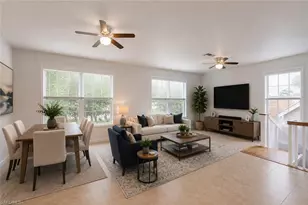 434 Leawood Cir, Naples, FL 34104 - Photo 3