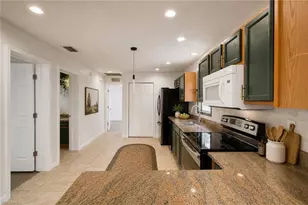 434 Leawood Cir, Naples, FL 34104 - Photo 11