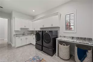 6641 Edgecumbe Dr, Naples, FL 34119 - Photo 29