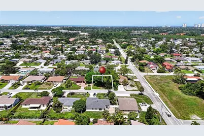 27506 Playa Del Rey Ln, Bonita Springs, FL 34135 - Photo 9