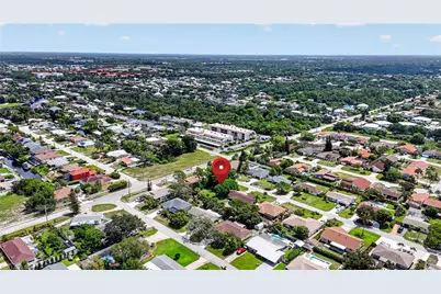 27506 Playa Del Rey Ln, Bonita Springs, FL 34135 - Photo 15