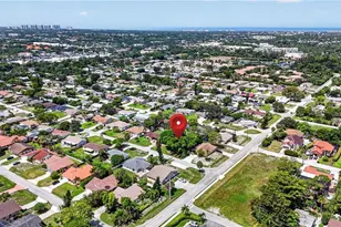 27506 Playa Del Rey Ln, Bonita Springs, FL 34135 - Photo 11