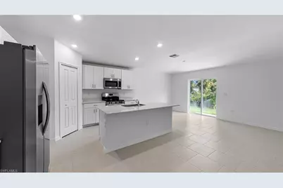 2909 NE Juanita Pl, Cape Coral, FL 33909 - Photo 11