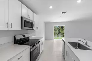2909 NE Juanita Pl, Cape Coral, FL 33909 - Photo 13
