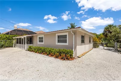 2191 Thomasson Dr, Naples, FL 34112 - Photo 13