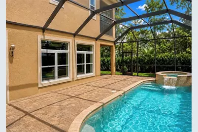 2915 Coco Lakes Dr, Naples, FL 34105 - Photo 5