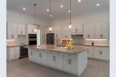 382 39th Ave NE, Naples, FL 34120 - Photo 7