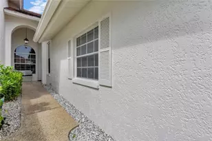 2124 Paget Cir, Naples, FL 34112 - Photo 23
