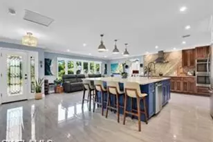 1902 Princess Ct, Naples, FL 34110 - Photo 3