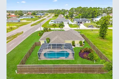 1125 NE 36th Ter, Cape Coral, FL 33909 - Photo 3